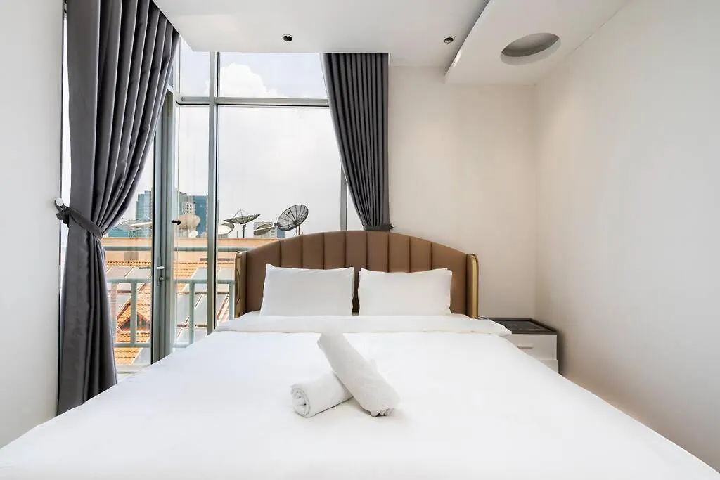 The Rixx Japantown Lancaster Bathtub Netflix Bar Apartment Ho Chi Minh City