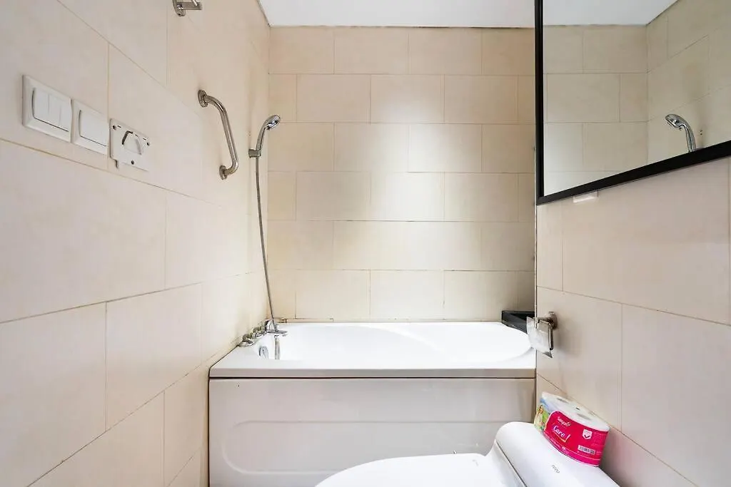 The Rixx Japantown Lancaster Bathtub Netflix Bar Apartment Ho Chi Minh City