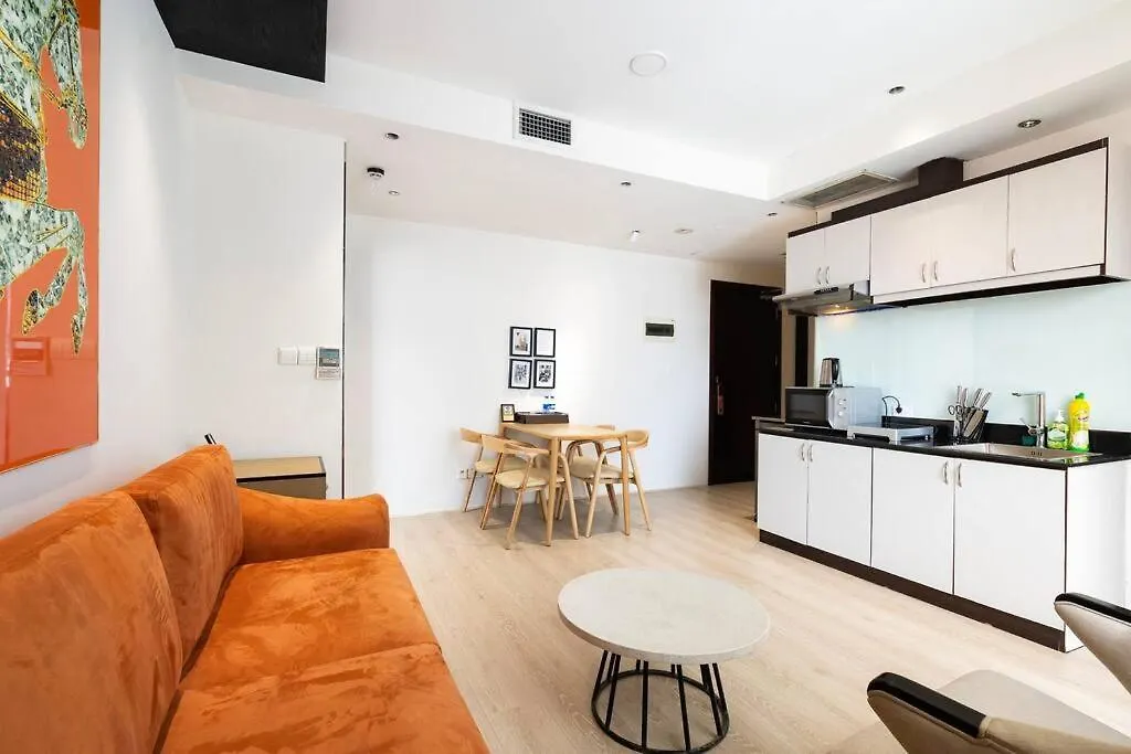The Rixx Japantown Lancaster Bathtub Netflix Bar Apartment Ho Chi Minh City 0*,